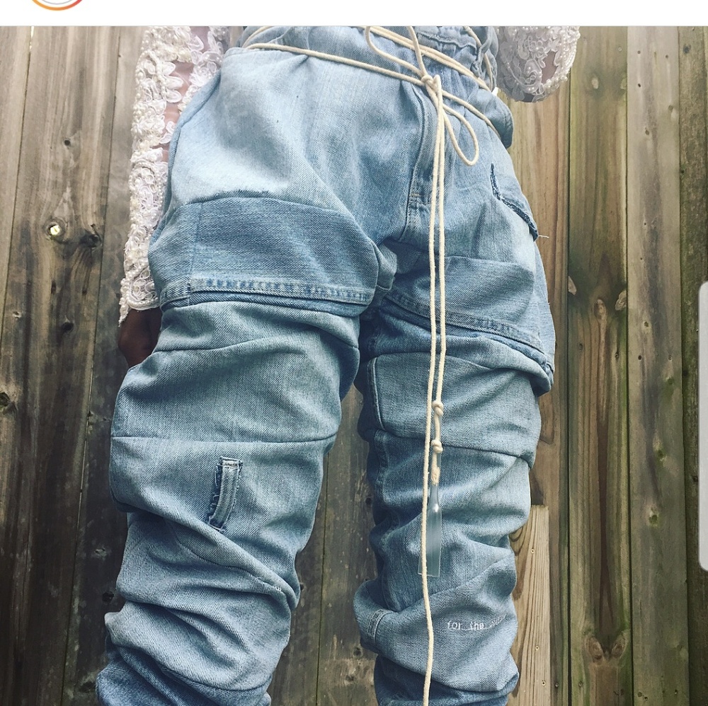 Jeans - Picture 2 of 3